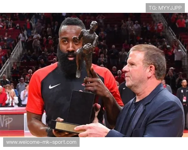 赛季MVP候选人最终名单出炉，引发球迷热议，mvp季后赛